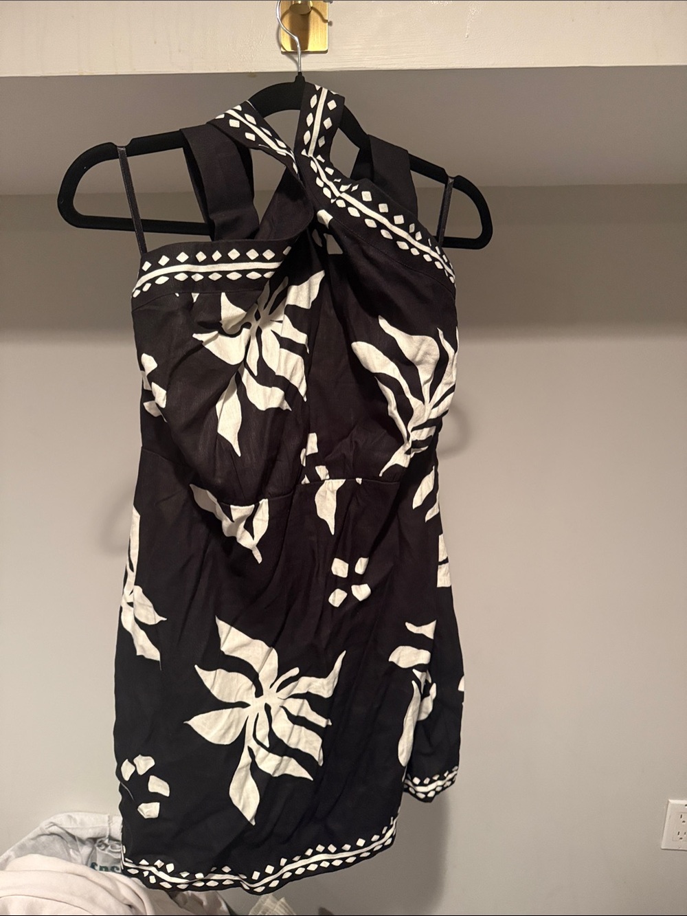Black & White Floral Halter Womenโs Dress Loft